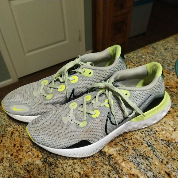 Nike Renew Run Gray/Black/Volt Running Shoes Men's Size 12, CK6357-006 - Picture 1 of 12